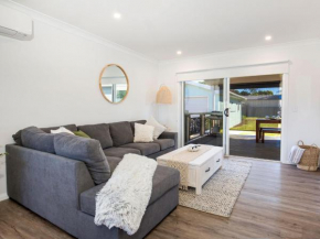 Periwinkle I Pet Friendly I 2 Mins Walk to Beach